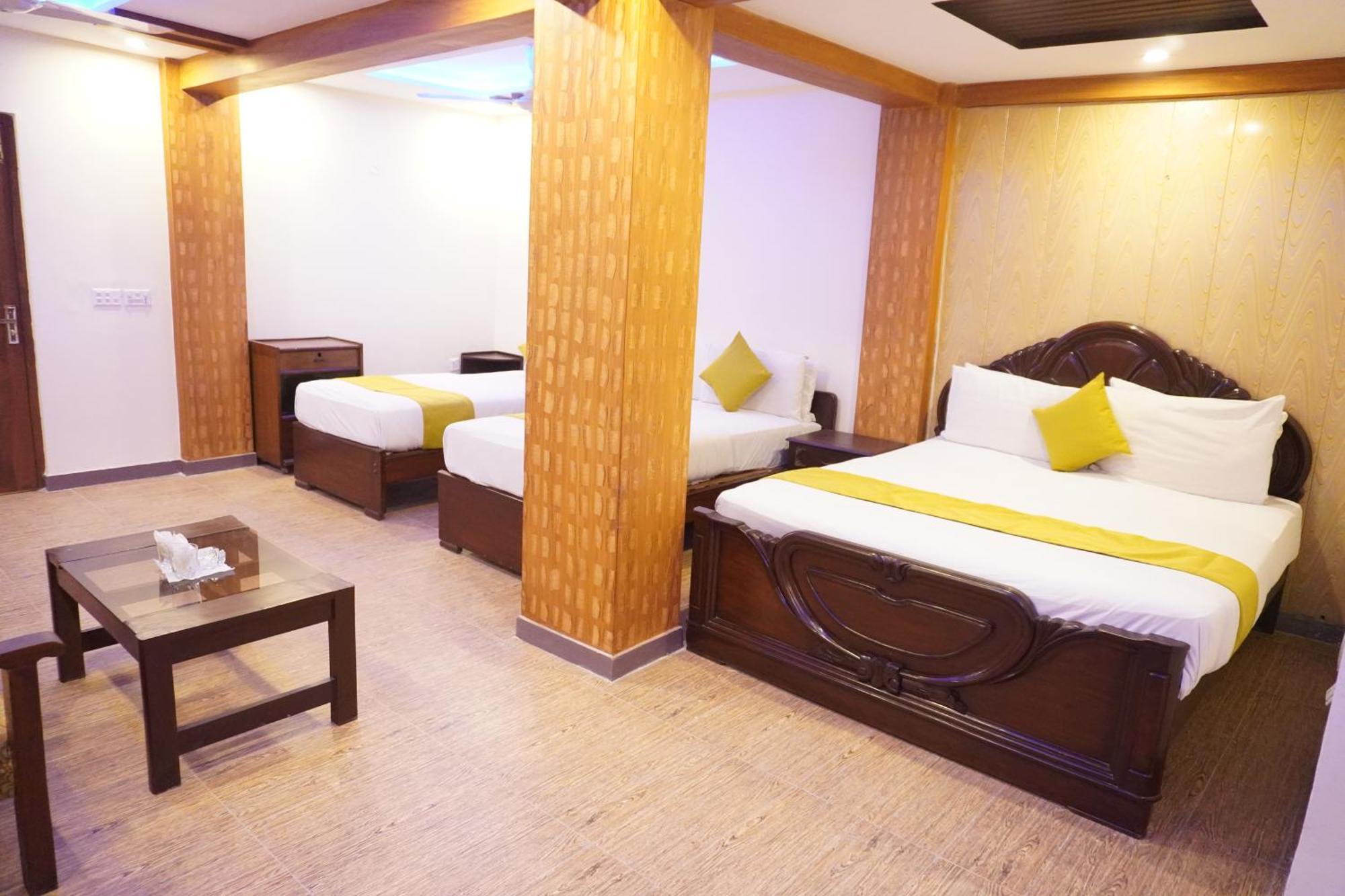 National Hotel Lahore Bagian luar foto