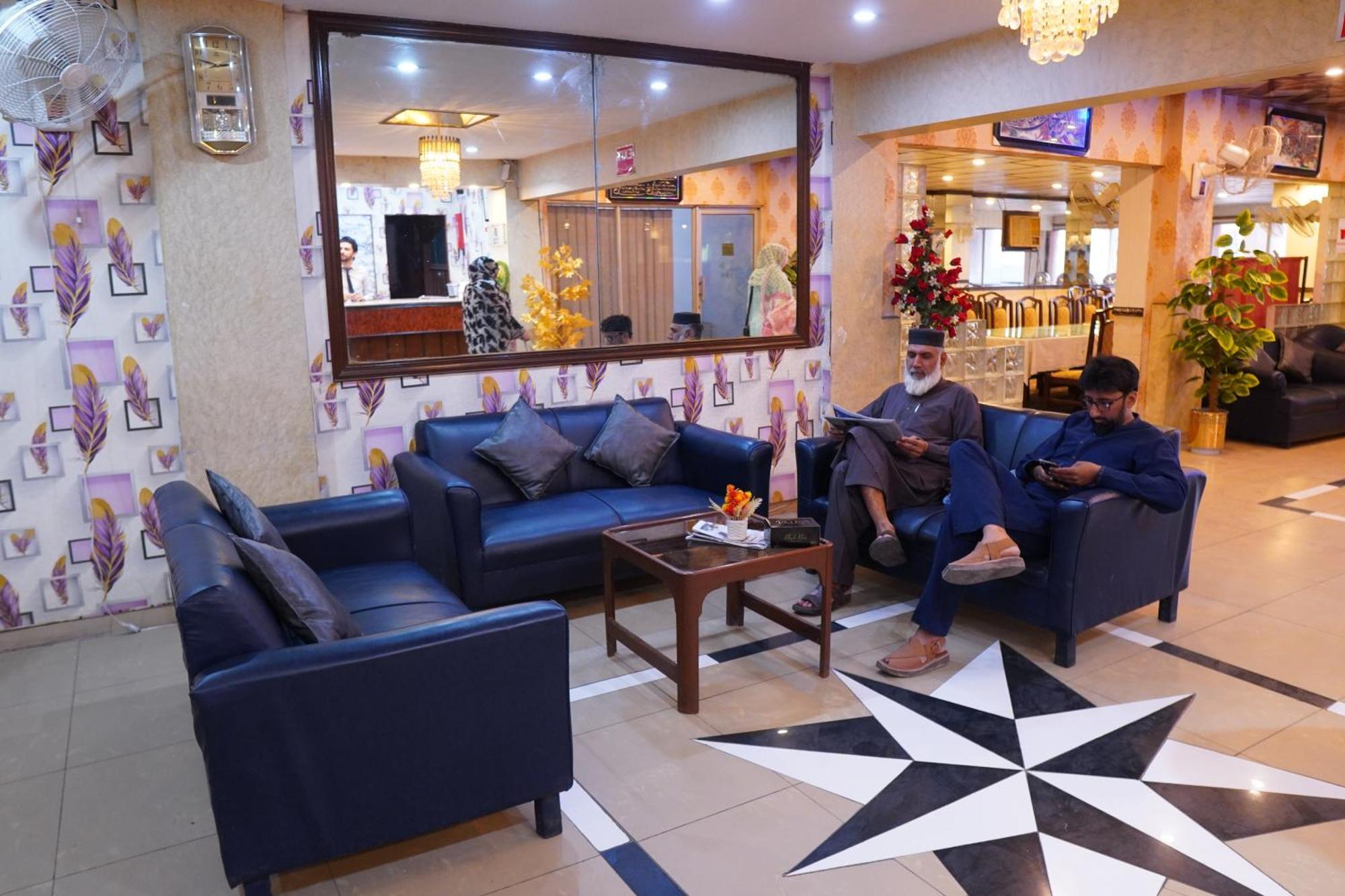 National Hotel Lahore Bagian luar foto
